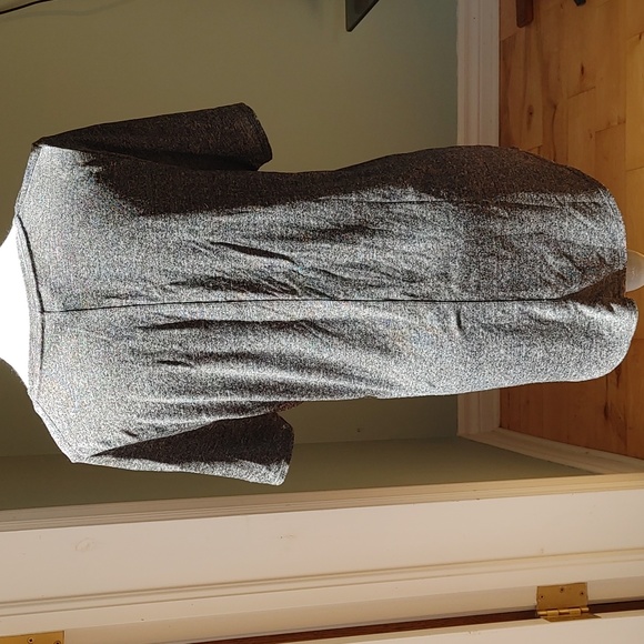 Aritzia Brand Babaton The Perfect T Heather Grey Size Large - Picture 2 of 12